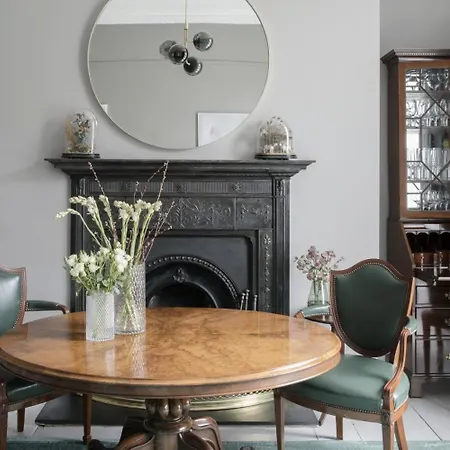 Guest house Pembroke Hall 3*