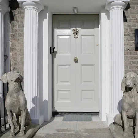 Pembroke Hall Guest house 3*