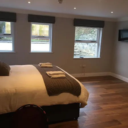 Pembroke Hall Guest house 3*