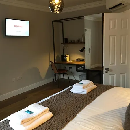 Pembroke Hall 3* Dublín