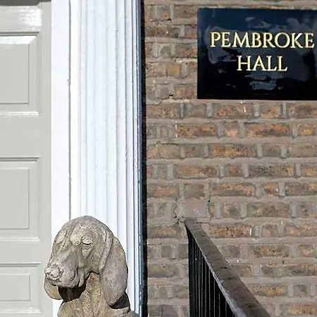 Pembroke Hall 3* Dublín