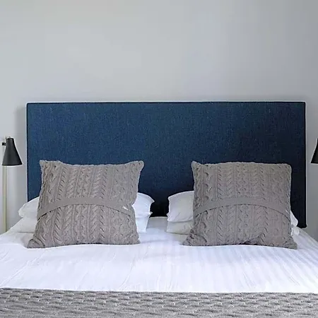 Pembroke Hall 3*