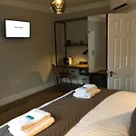 Pembroke Hall 3* Dublin